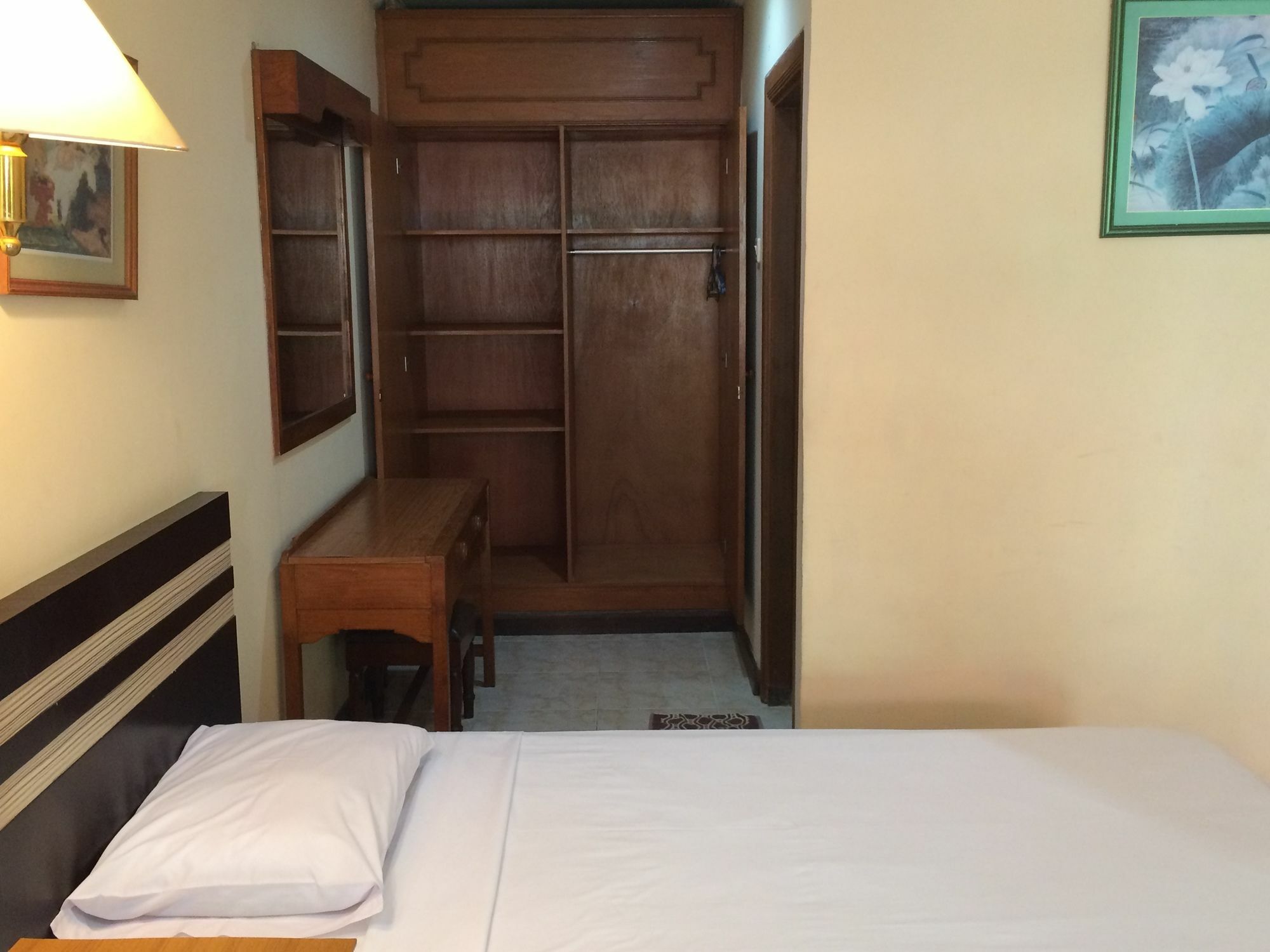 Sri Ratu Hotel Legian Exterior foto
