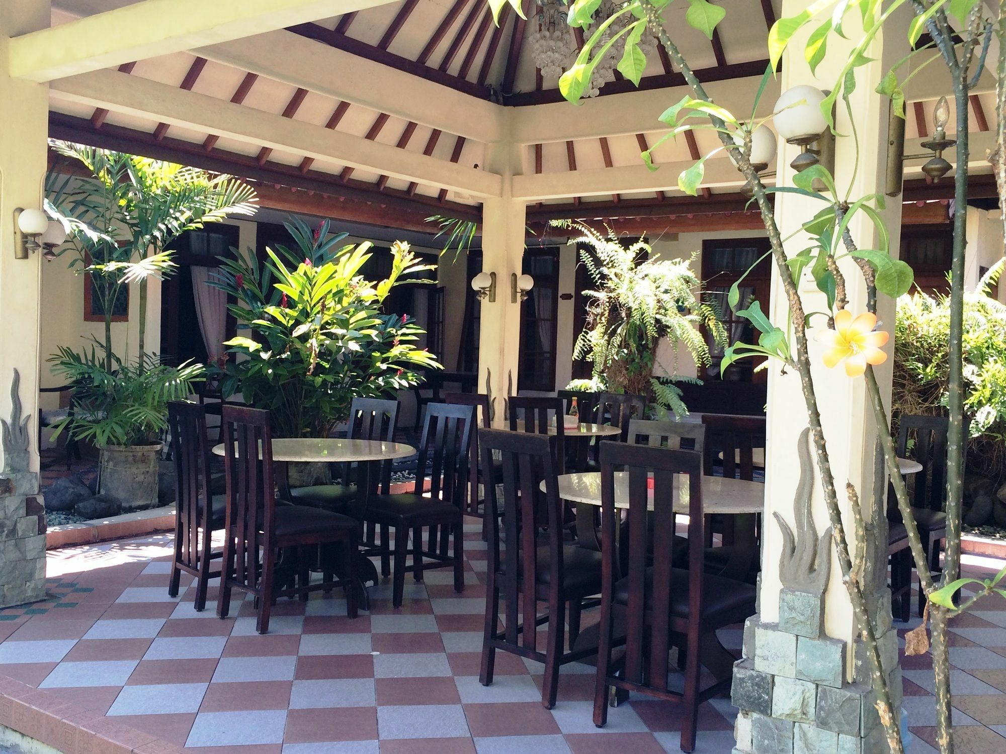 Sri Ratu Hotel Legian Exterior foto